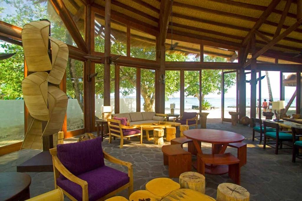 โคโคนัทส์ บีช คลับ รีสอร์ต แอนด์ สปา Hotel Fausaga ภายนอก รูปภาพ